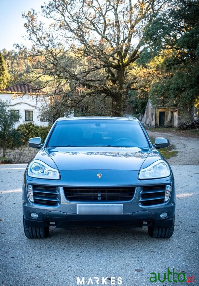2008' Porsche Cayenne Tiptronic photo #2