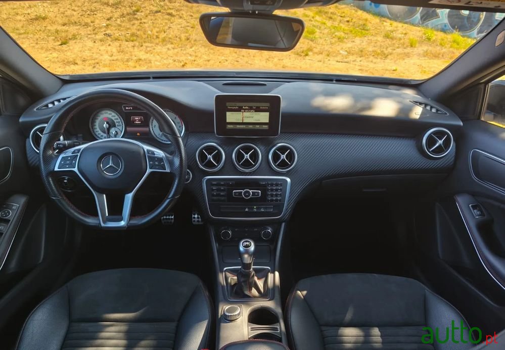 2015' Mercedes-Benz Classe A photo #4