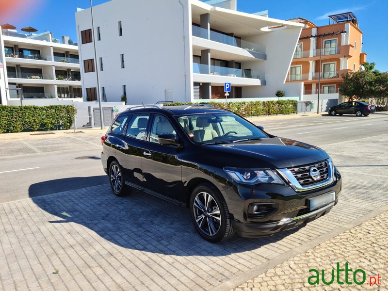 2020' Nissan Pathfinder 4WD SL photo #1