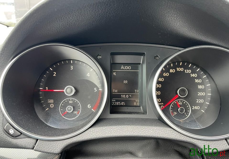 2009' Volkswagen Golf Variant photo #6