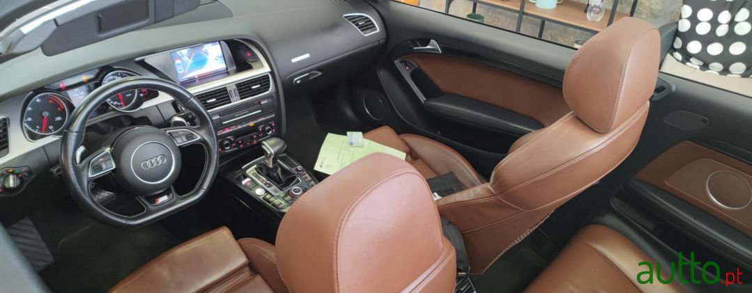 2011' Audi A5 photo #5