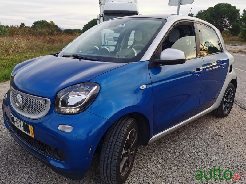 2015' Smart Forfour photo #4