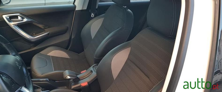 2018' Peugeot 2008 photo #4