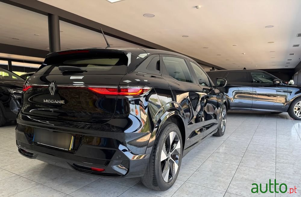 2022' Renault Megane E-Tech photo #5