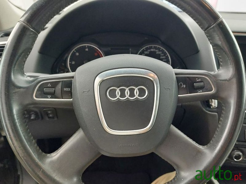 2009' Audi Q5 2.0 Tdi photo #5