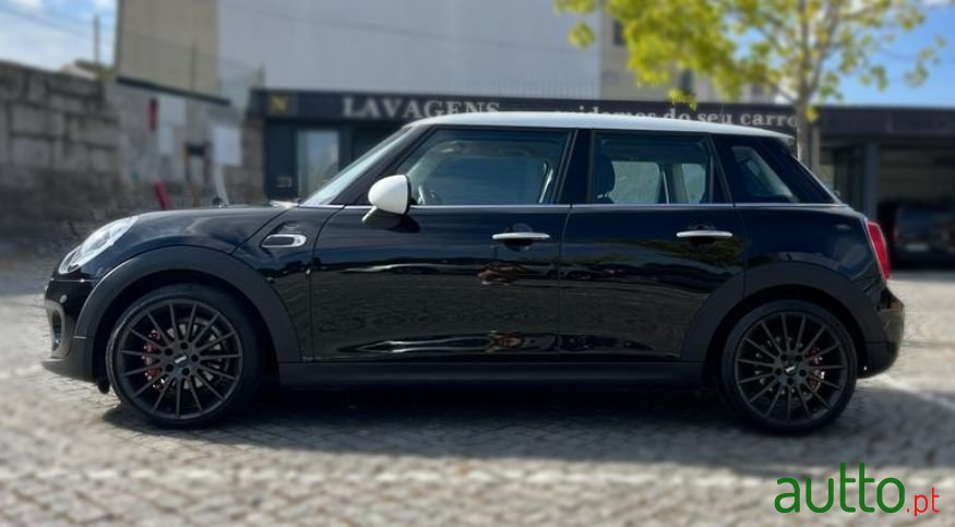 2017' MINI One photo #2