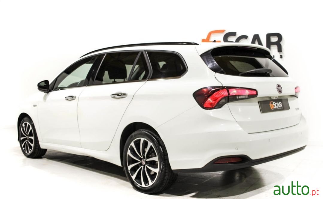 2018' Fiat Tipo Station Wagon photo #3