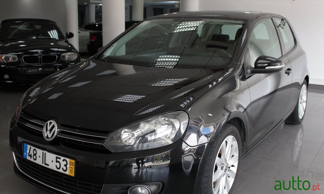 2009' Volkswagen Golf photo #3