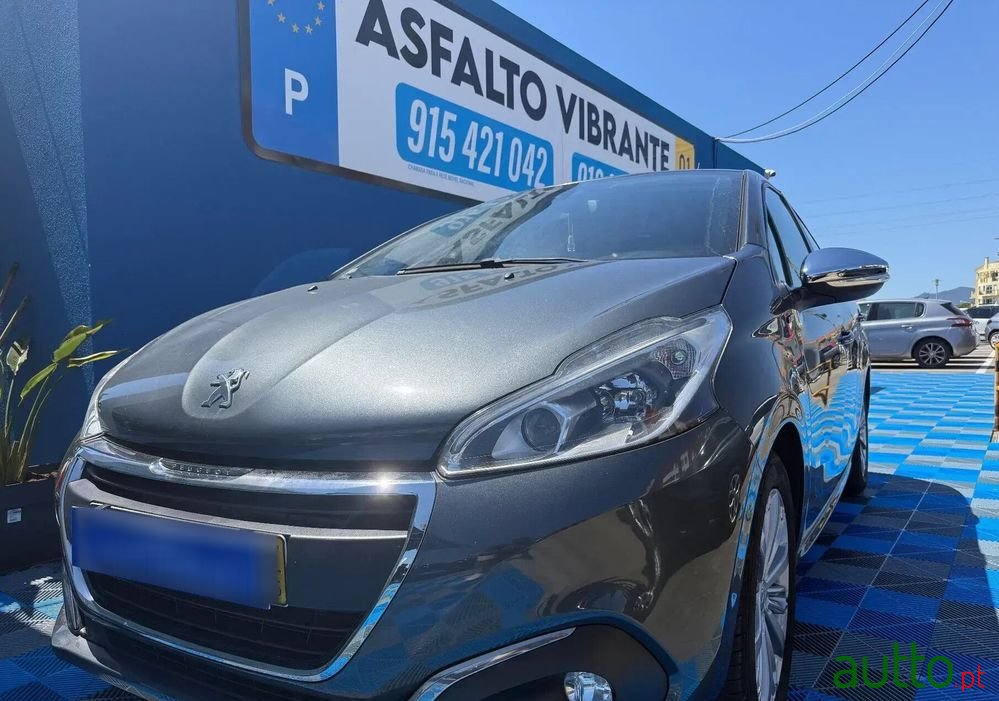 2017' Peugeot 208 photo #1