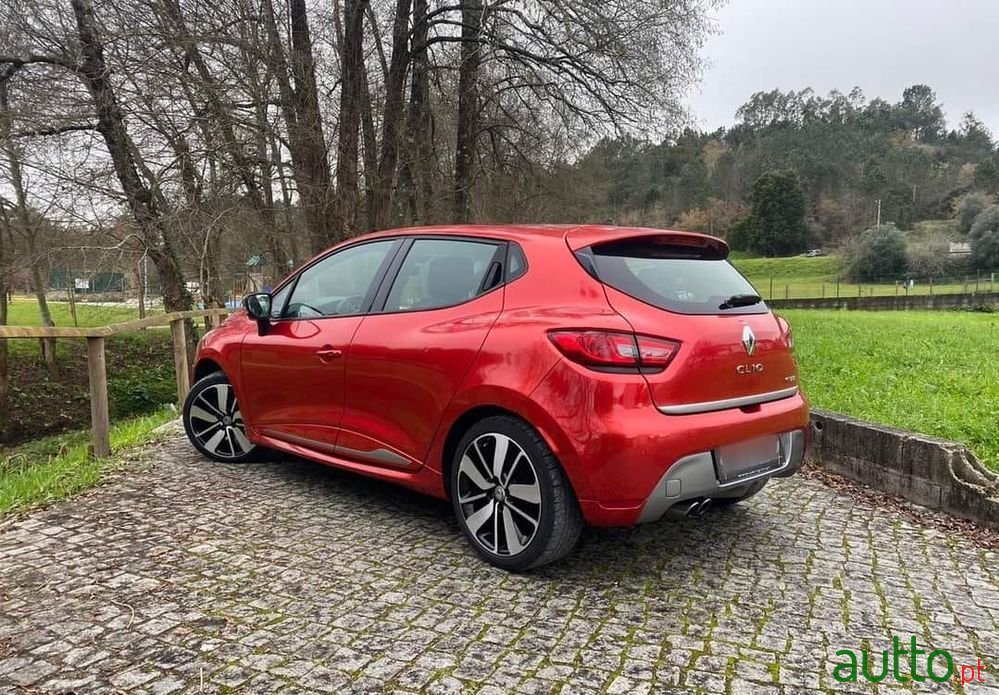 2015' Renault Clio photo #5