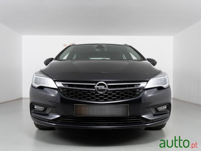 2018' Opel Astra Sports Tourer photo #3