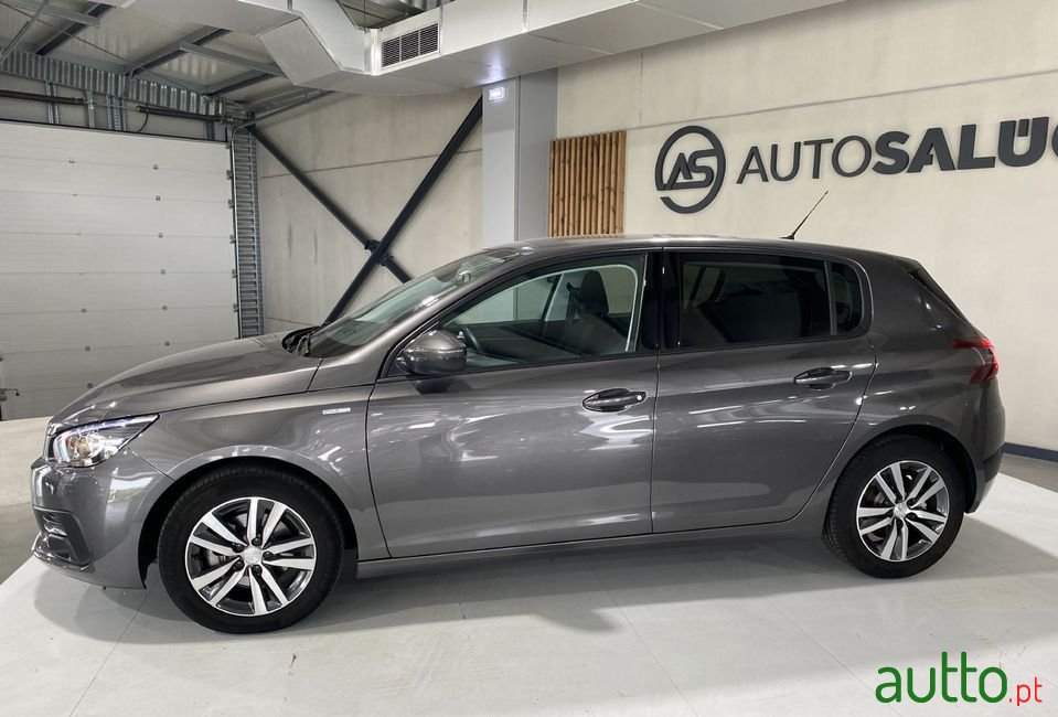 2021' Peugeot 308 photo #2