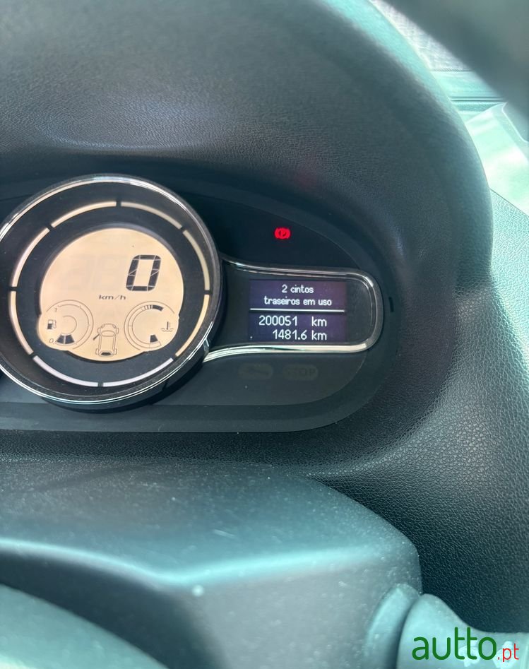 2015' Renault Megane photo #2