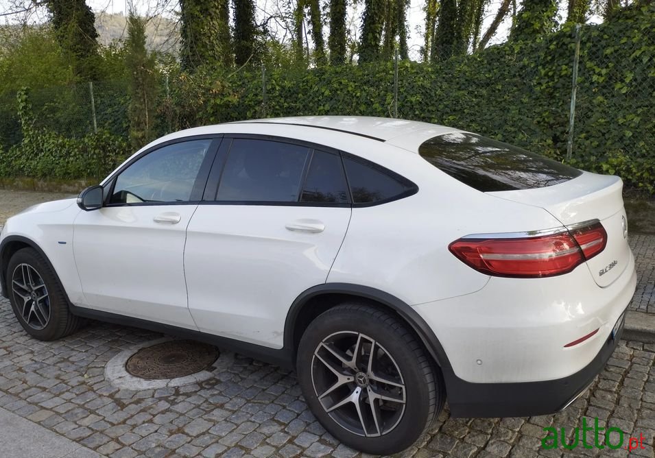 2017' Mercedes-Benz Glc-350 photo #2