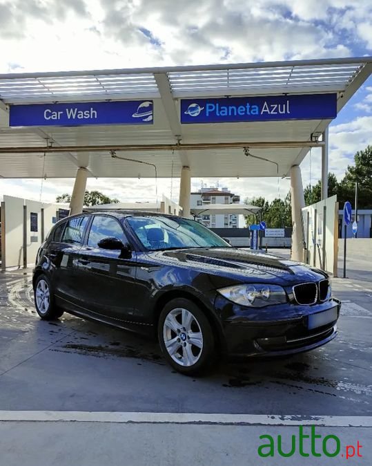 2008' BMW 120 photo #2