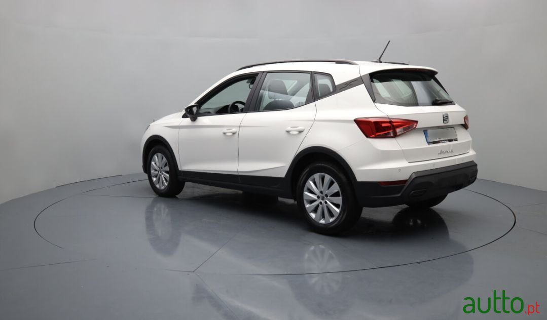 2022' SEAT Arona photo #4