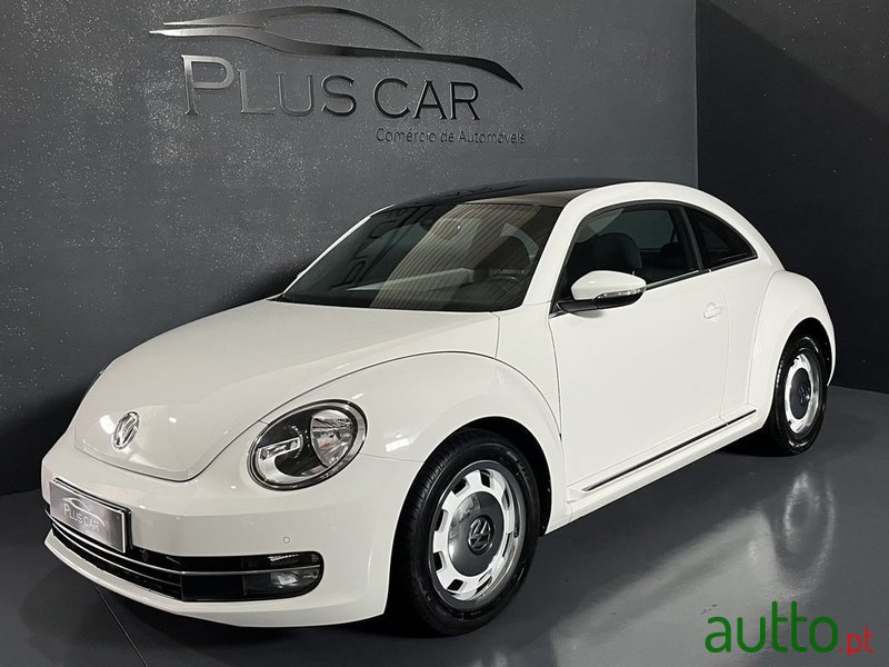 2013' Volkswagen New Beetle photo #2