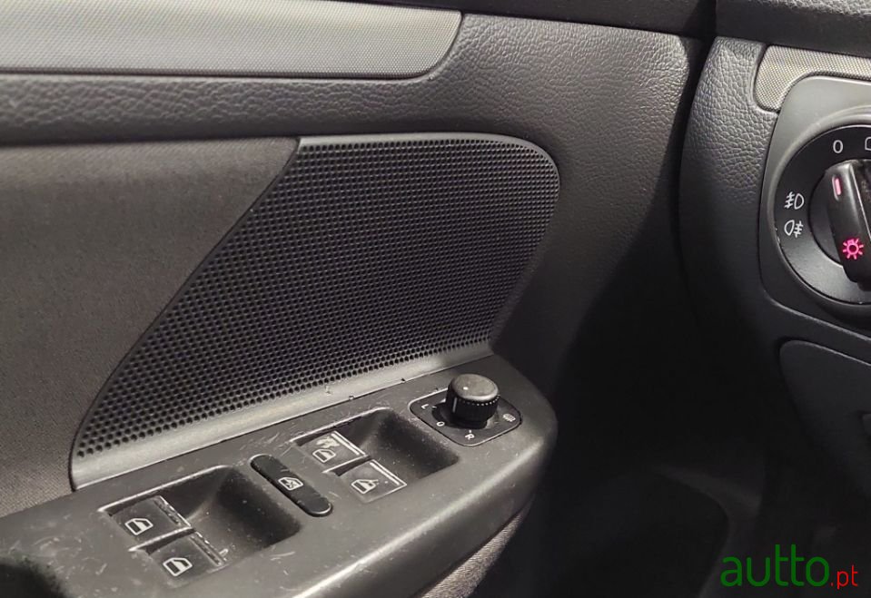 2006' Volkswagen Jetta photo #4