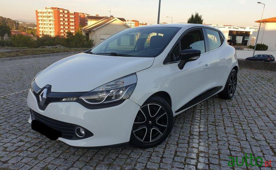 2014' Renault Clio Iv Dynamic photo #2