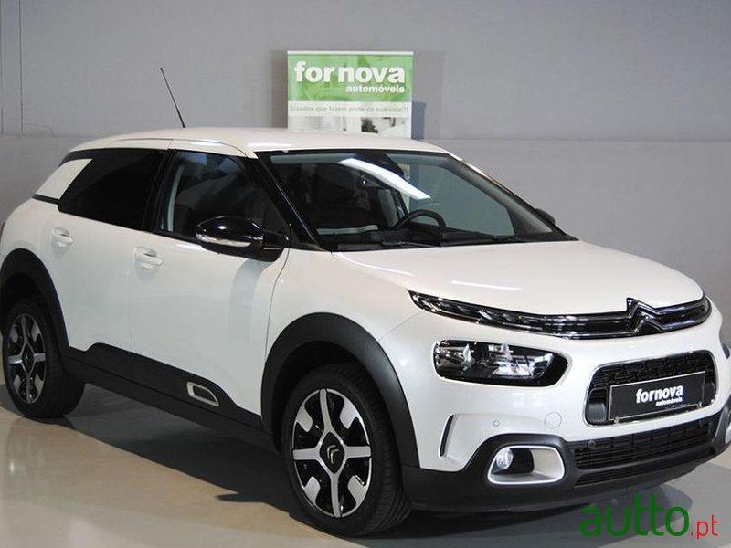 2019' Citroen C4 Cactus photo #3