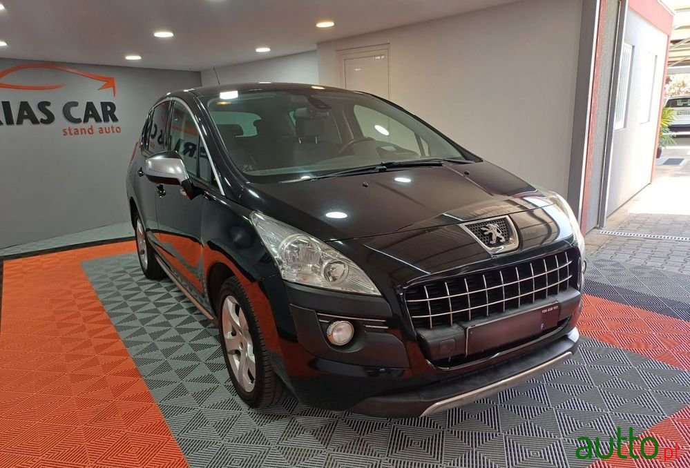 2013' Peugeot 3008 1.6 Hdi Allure photo #2