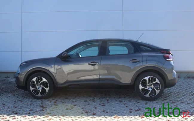2020' Citroen C4 photo #2