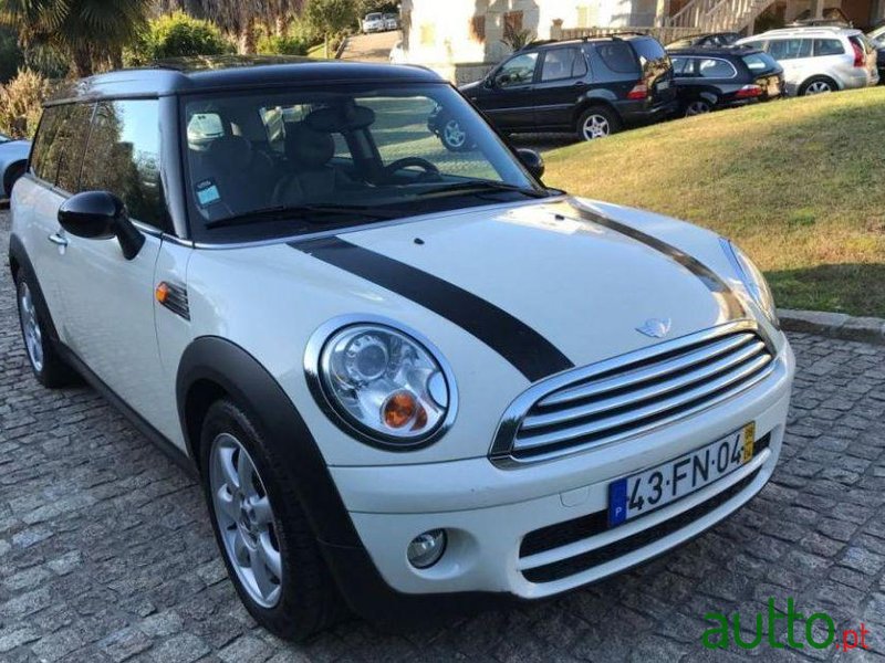 2008' MINI Clubman Cooper photo #2