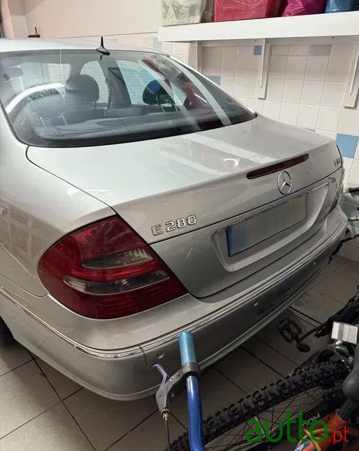 2006' Mercedes-Benz Classe E Cdi Avantgarde photo #2