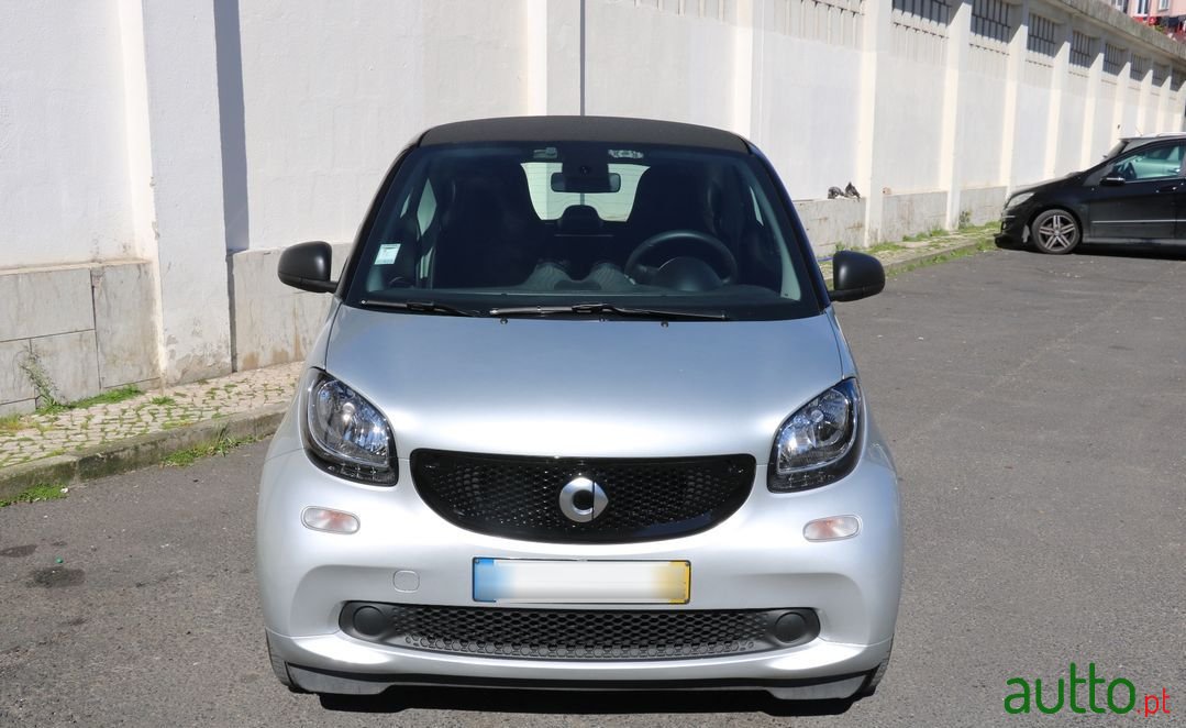 2018' Smart Fortwo photo #2