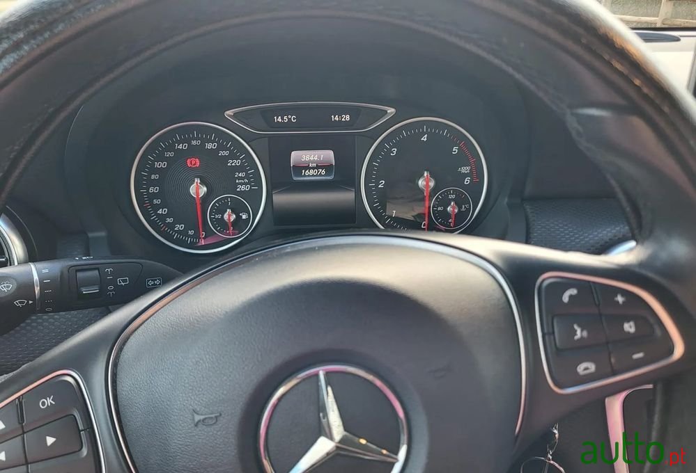 2016' Mercedes-Benz Classe A photo #3