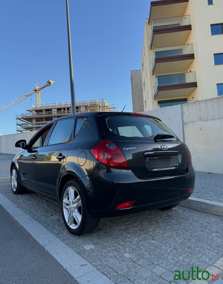 2009' Kia Ceed photo #2