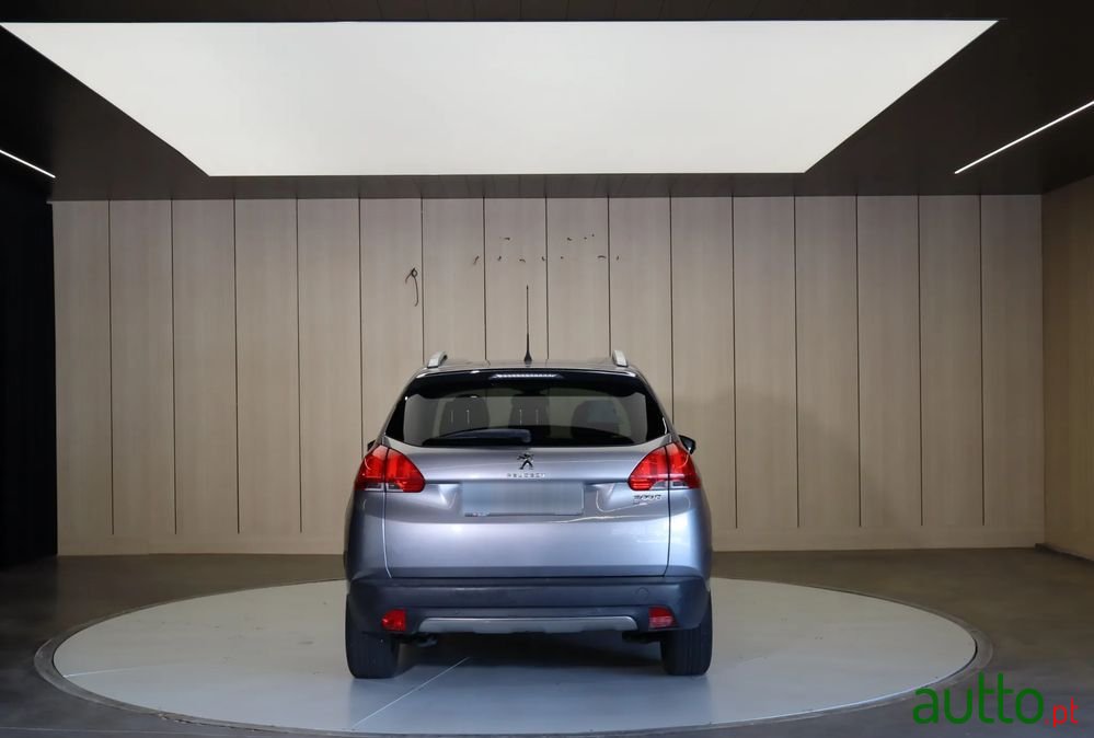 2014' Peugeot 2008 photo #4