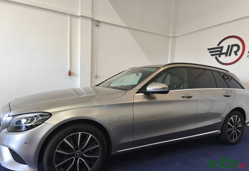 2020' Mercedes-Benz Classe C D photo #3