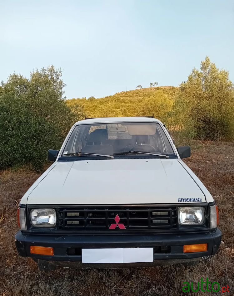1992' Mitsubishi L200 2.5 D Cd photo #2