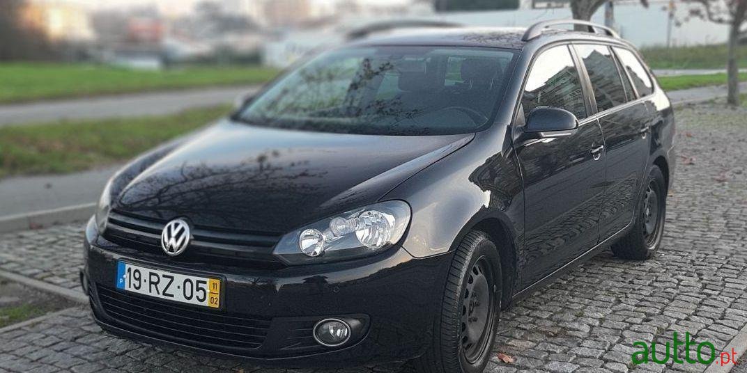 2011' Volkswagen Golf Variant photo #1