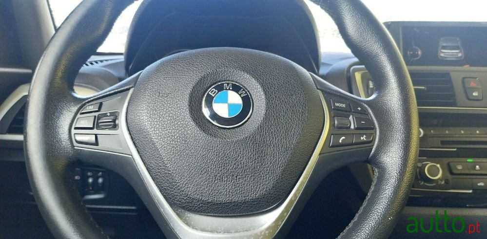 2015' BMW Série 1 D Efficientdynamics photo #5