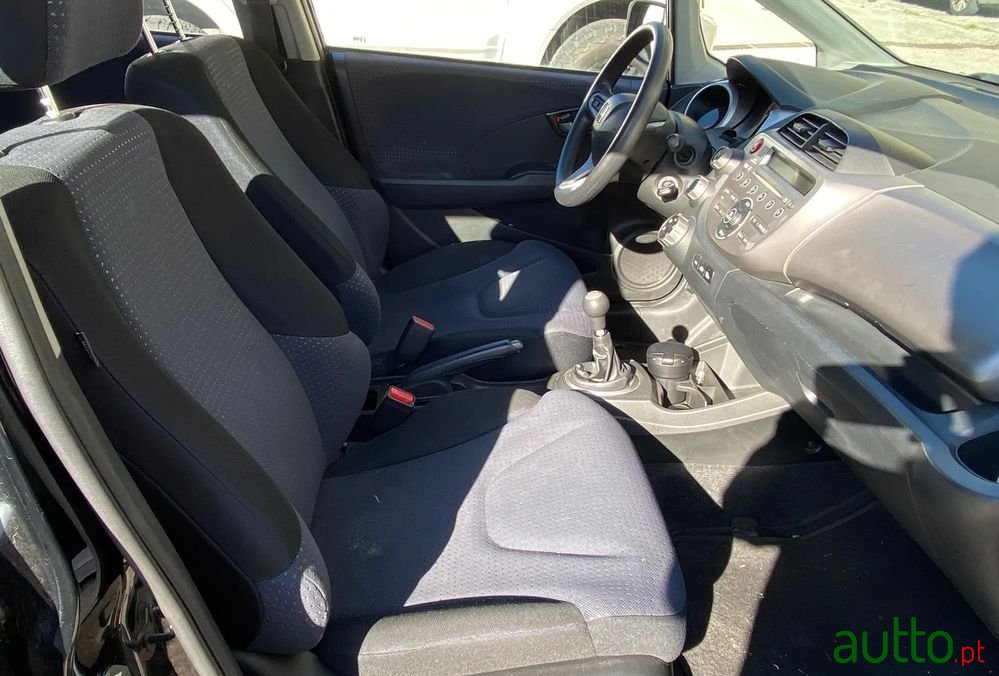 2010' Honda Jazz photo #5