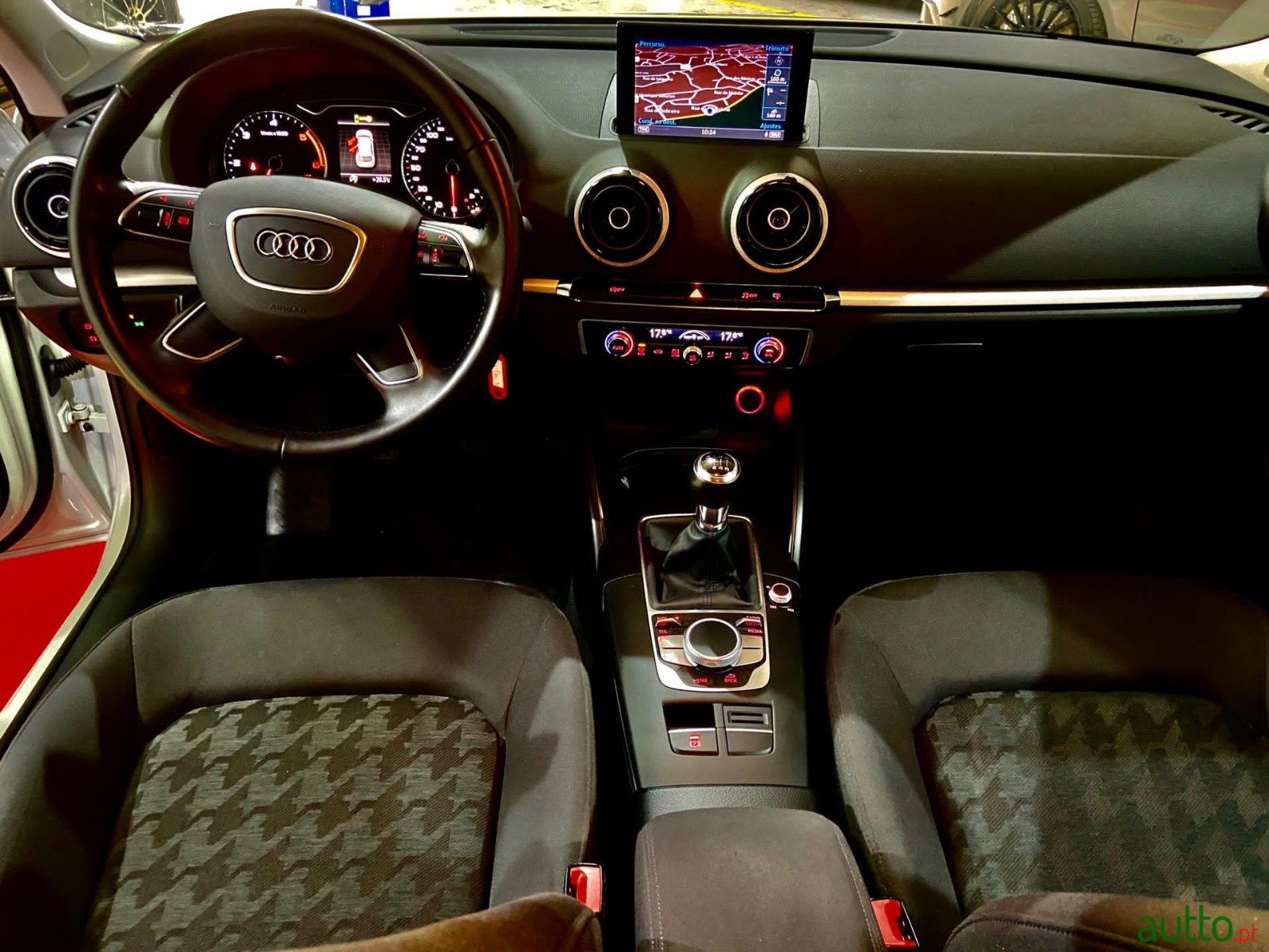 2013' Audi A3 Carro Audi A3 Sportback 1.6 TD photo #3