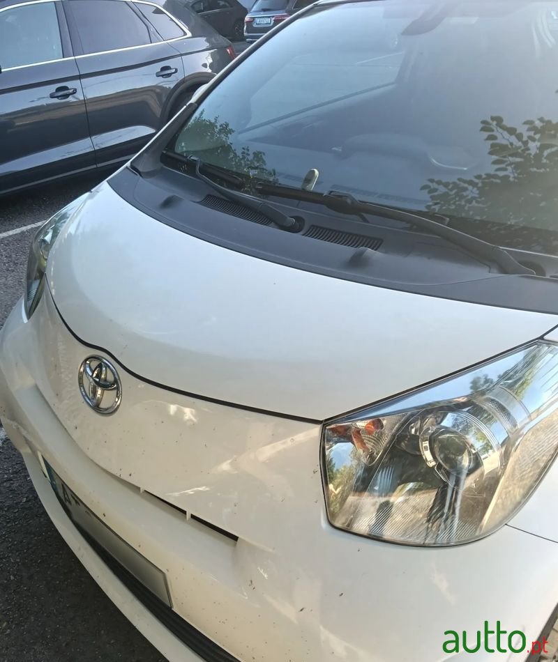 2009' Toyota iQ 1.0 Vvt-I photo #1