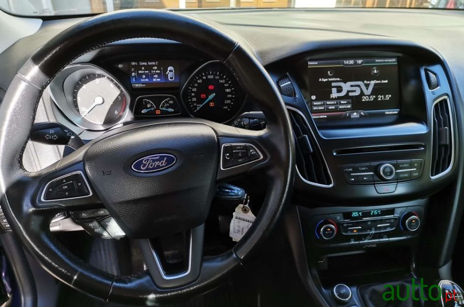 2015' Ford Focus photo #3