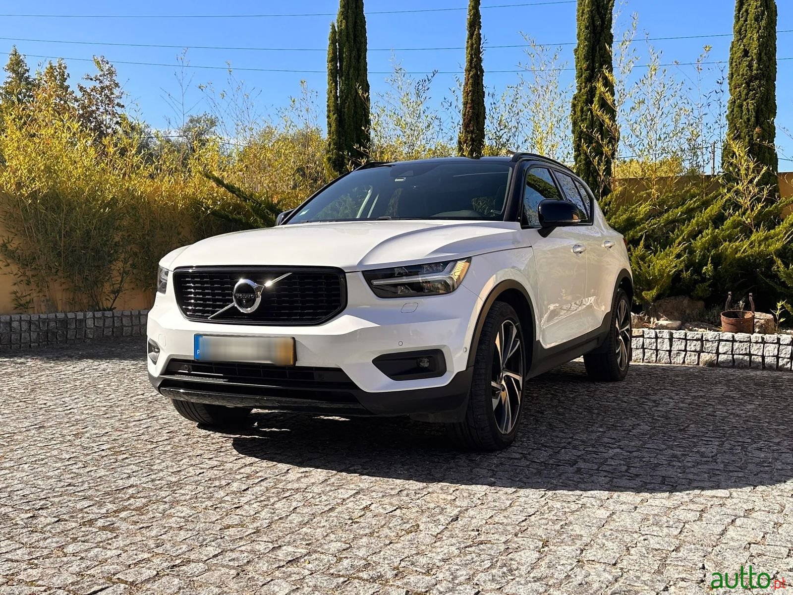 2018' Volvo Xc-40 photo #2