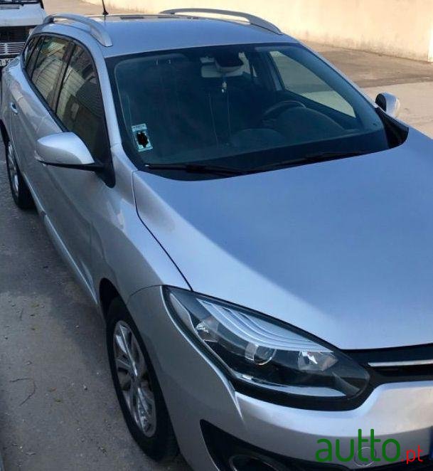 2014' Renault Megane Sport Tourer photo #3