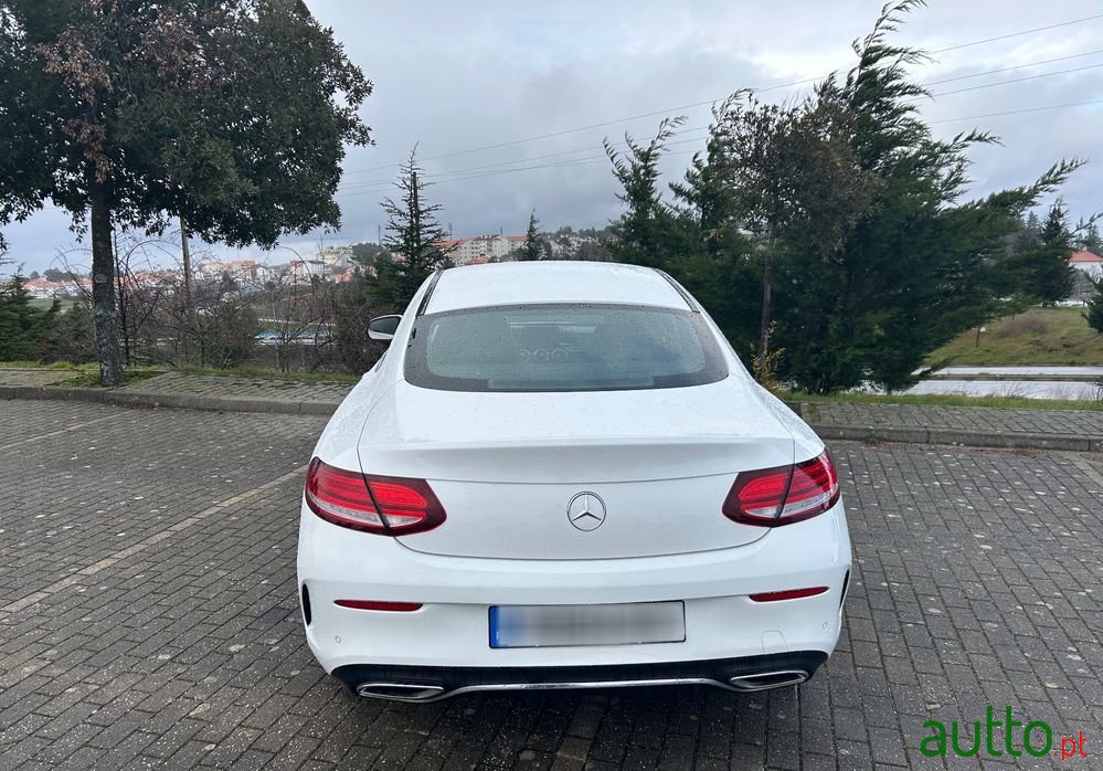 2019' Mercedes-Benz C 200 D Amg Line photo #2