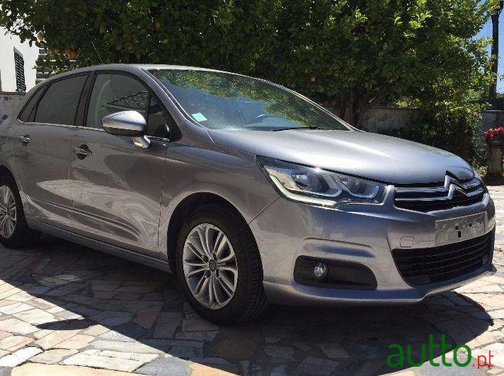 2016' Citroen C4 photo #1