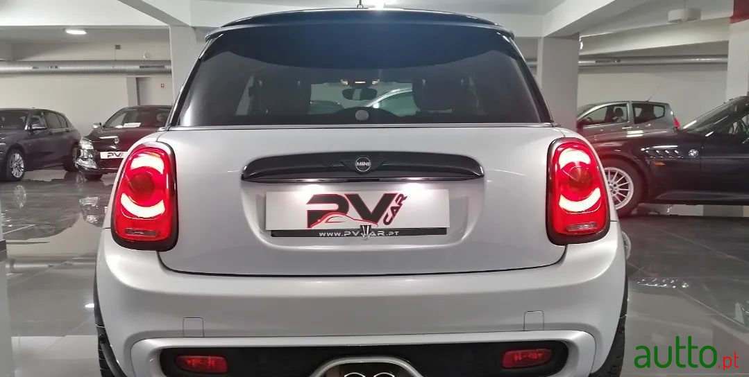 2014' MINI Cooper photo #3