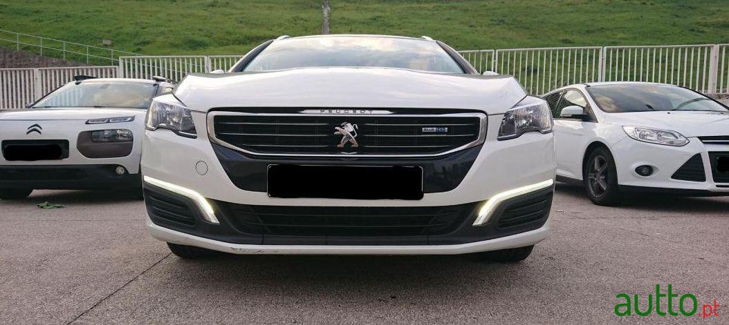 2015' Peugeot 508 Sw photo #2