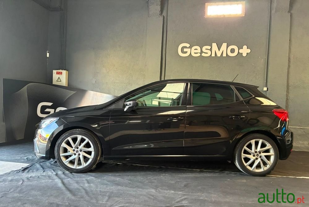 2024' SEAT Ibiza 1.0 Tsi Fr photo #3