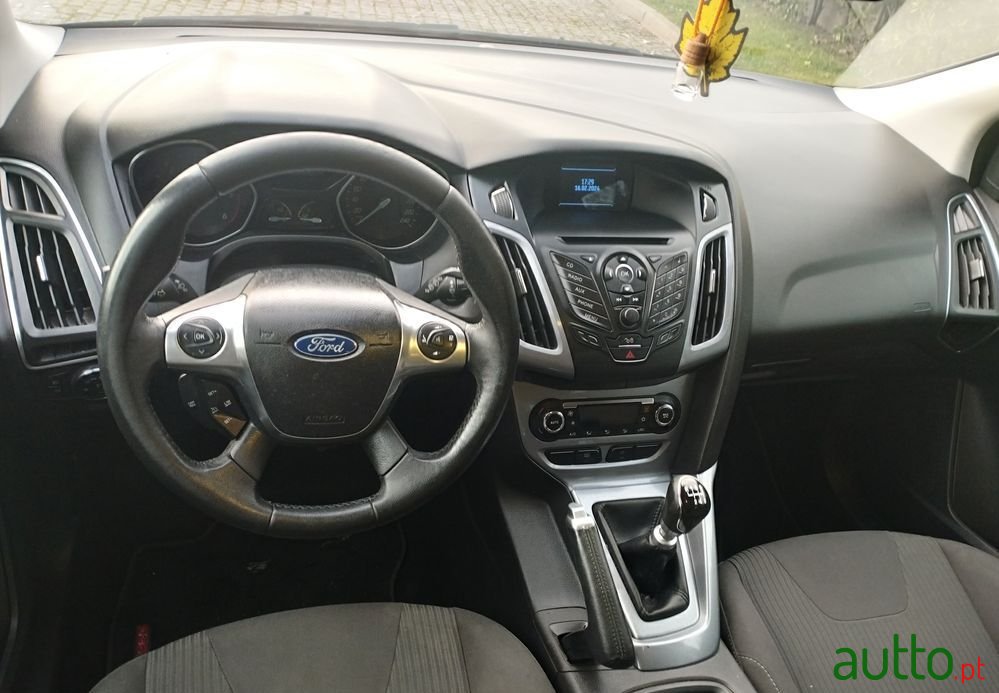 2013' Ford Focus Sw photo #6