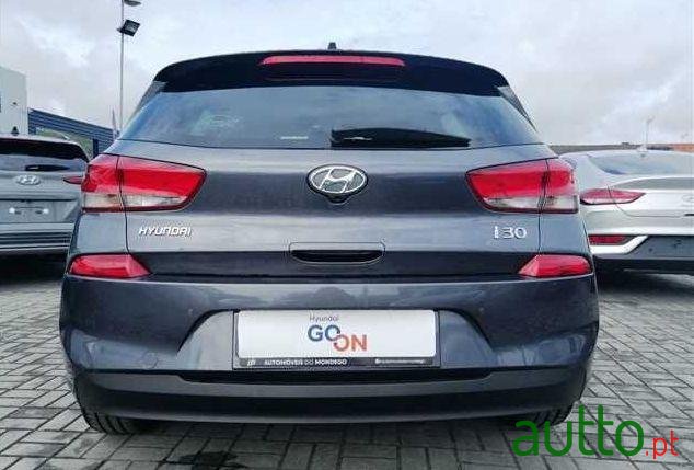 2019' Hyundai I30 photo #2