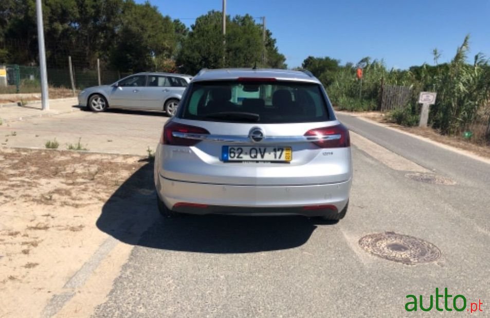 2016' Opel Insignia Sports Tourer photo #3